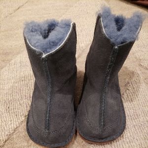 Ugg toddler boots size m